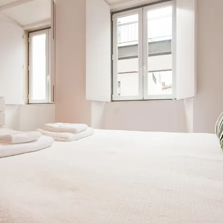 Apartment Feels Like Castelo Modern Lisbon
